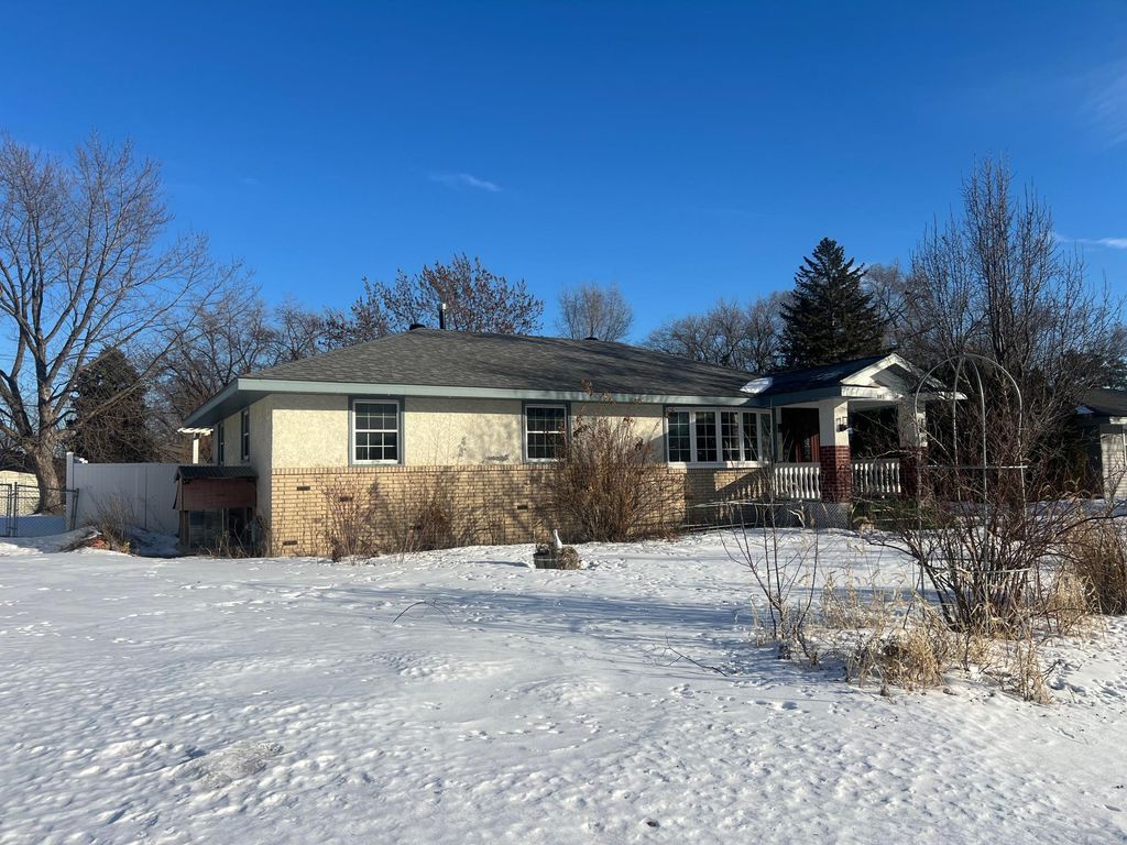7885 Van Buren Street NE, Spring Lake Park, MN 55432