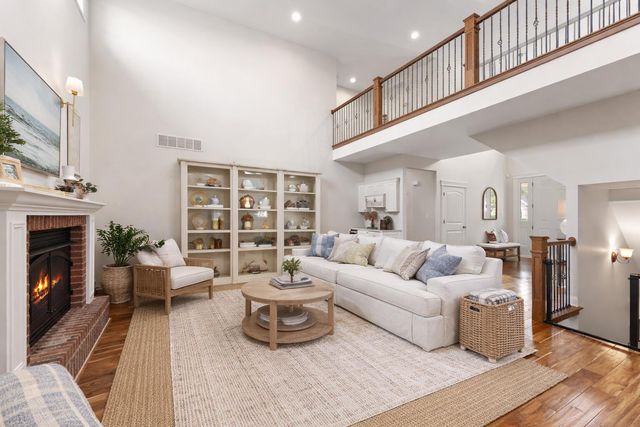 1040 Kilarney Road, Chesterton, IN 46304