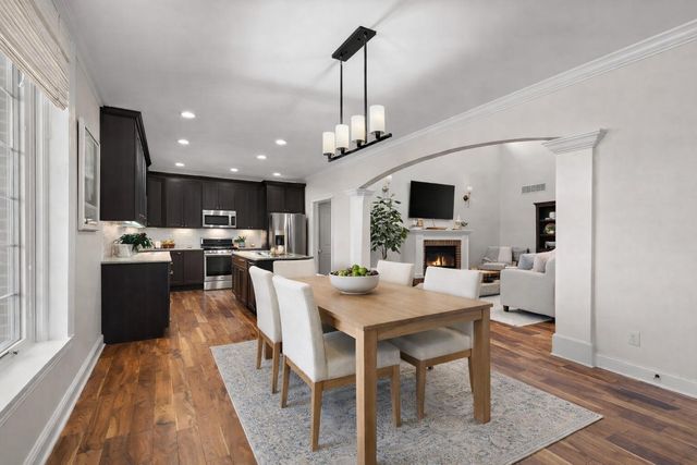 1040 Kilarney Road, Chesterton, IN 46304