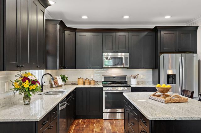 1040 Kilarney Road, Chesterton, IN 46304