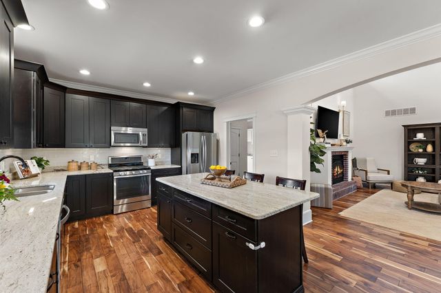 1040 Kilarney Road, Chesterton, IN 46304