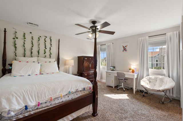 1040 Kilarney Road, Chesterton, IN 46304