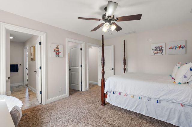 1040 Kilarney Road, Chesterton, IN 46304