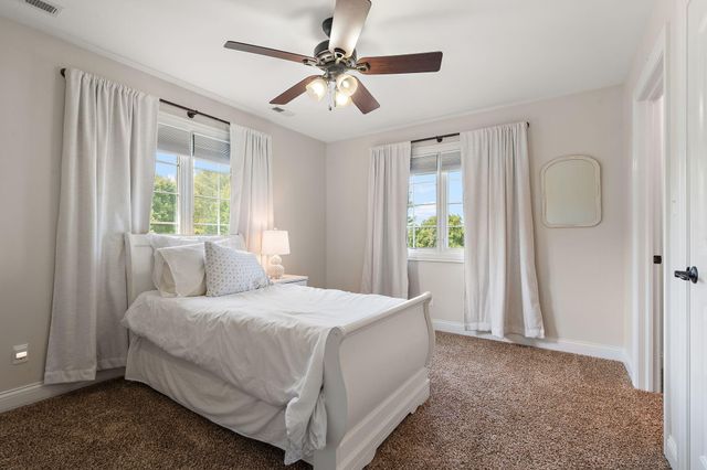 1040 Kilarney Road, Chesterton, IN 46304