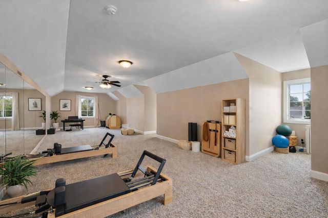 1040 Kilarney Road, Chesterton, IN 46304