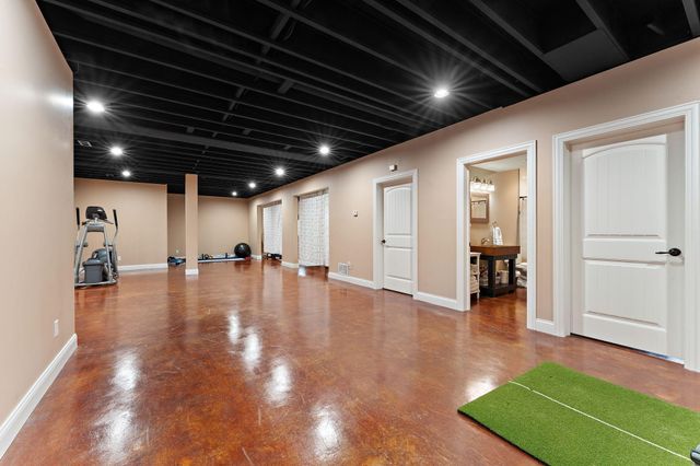 1040 Kilarney Road, Chesterton, IN 46304