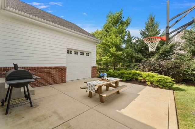 1040 Kilarney Road, Chesterton, IN 46304