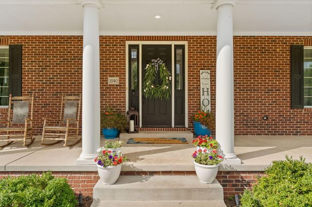 1040 Kilarney Road, Chesterton, IN 46304