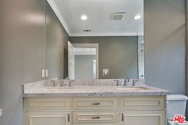 515 S Van Ness Avenue, Los Angeles, CA 90020