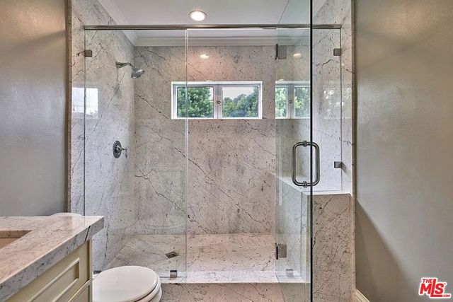 515 S Van Ness Avenue, Los Angeles, CA 90020