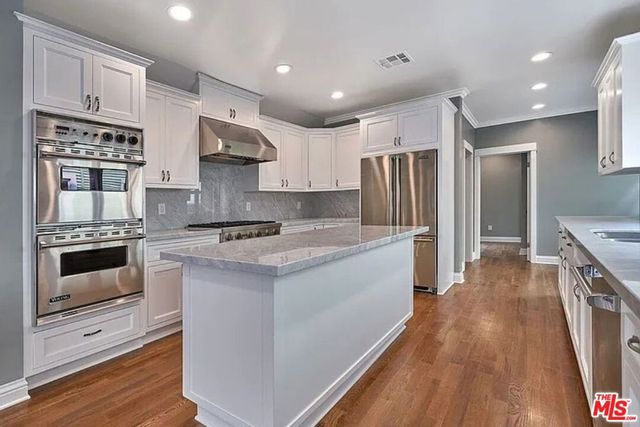 515 S Van Ness Avenue, Los Angeles, CA 90020