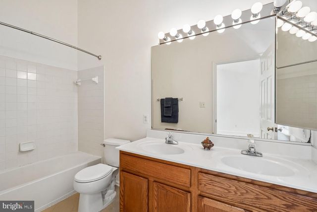 43131 HUNTSMAN SQ, Broadlands, VA 20148