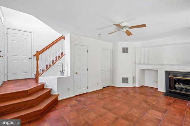 43131 HUNTSMAN SQ, Broadlands, VA 20148