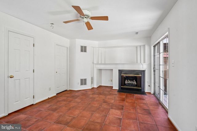 43131 HUNTSMAN SQ, Broadlands, VA 20148