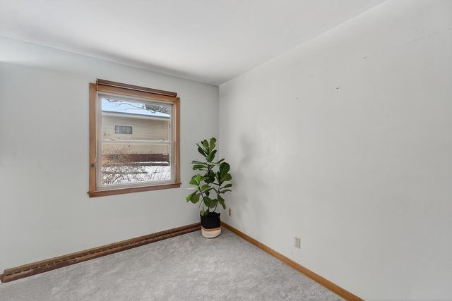 1150 Parkway DRIVE, Brookfield, WI 53005