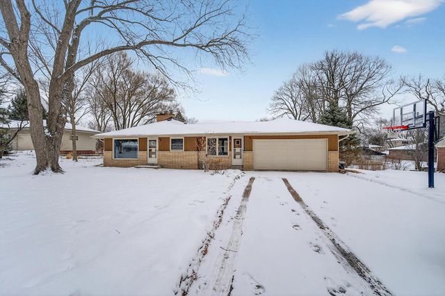 1150 Parkway DRIVE, Brookfield, WI 53005