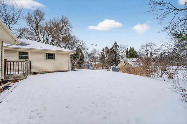 1150 Parkway DRIVE, Brookfield, WI 53005