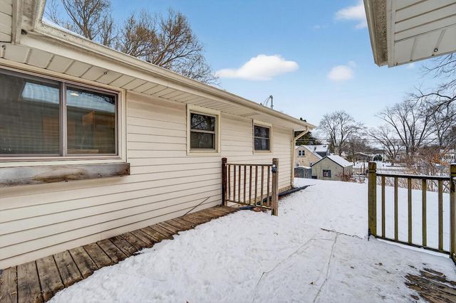 1150 Parkway DRIVE, Brookfield, WI 53005