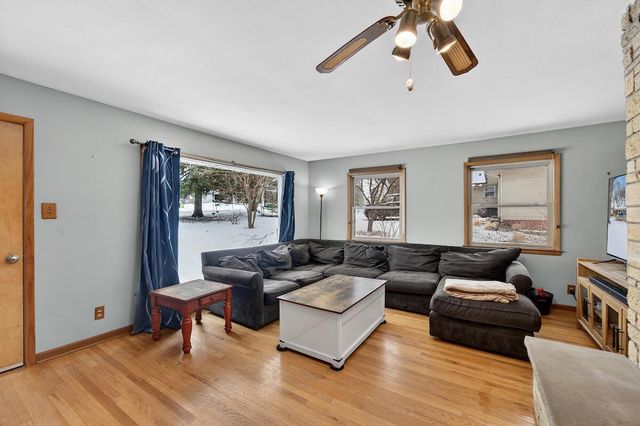 1150 Parkway DRIVE, Brookfield, WI 53005