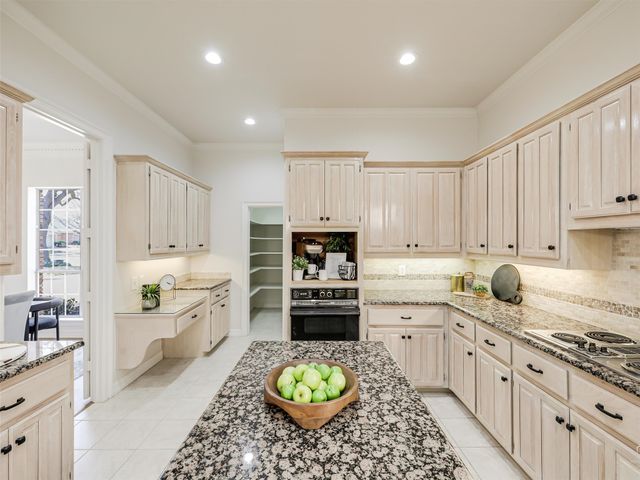 17108 Village Lane, Dallas, TX 75248