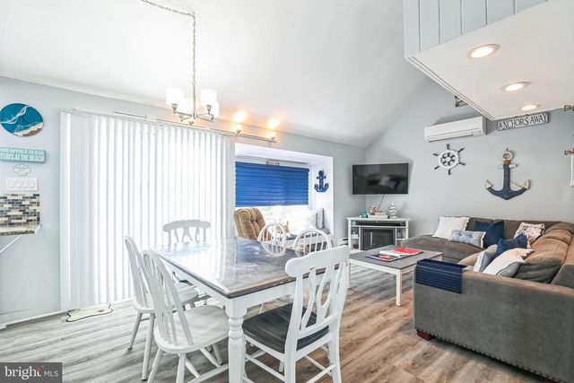 3 W 12 ST, Barnegat Light, NJ 08006