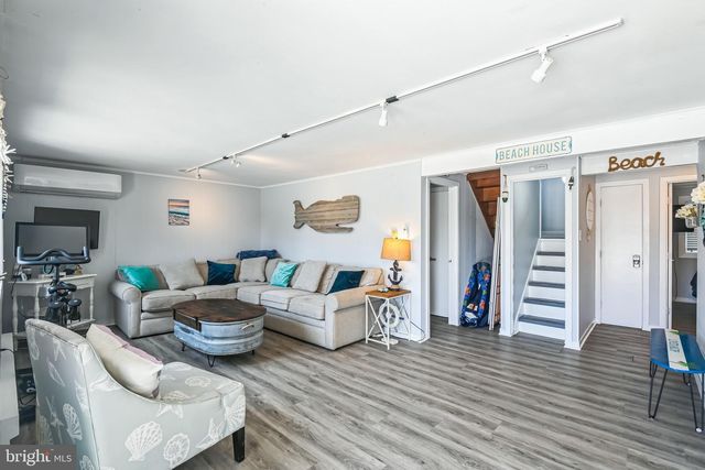 3 W 12 ST, Barnegat Light, NJ 08006