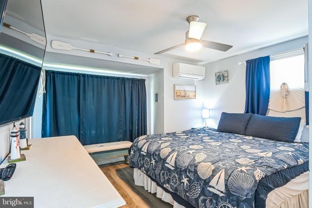 3 W 12 ST, Barnegat Light, NJ 08006