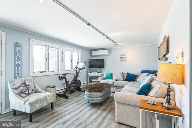 3 W 12 ST, Barnegat Light, NJ 08006