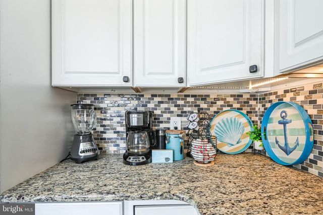 3 W 12 ST, Barnegat Light, NJ 08006