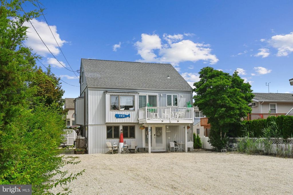 3 W 12 ST, Barnegat Light, NJ 08006
