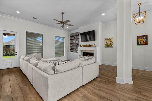 601 Dumaine Drive, Bossier City, LA 71111