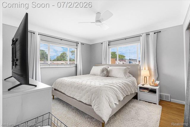 22306 Rosedale Street, St. Clair Shores, MI 48080