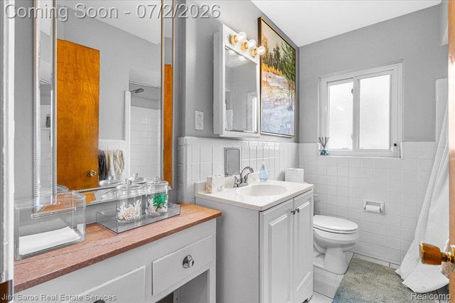 22306 Rosedale Street, St. Clair Shores, MI 48080