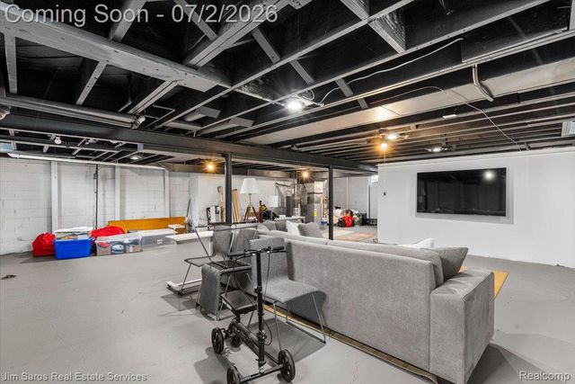 22306 Rosedale Street, St. Clair Shores, MI 48080