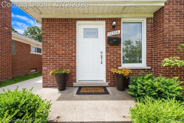 22306 Rosedale Street, St. Clair Shores, MI 48080