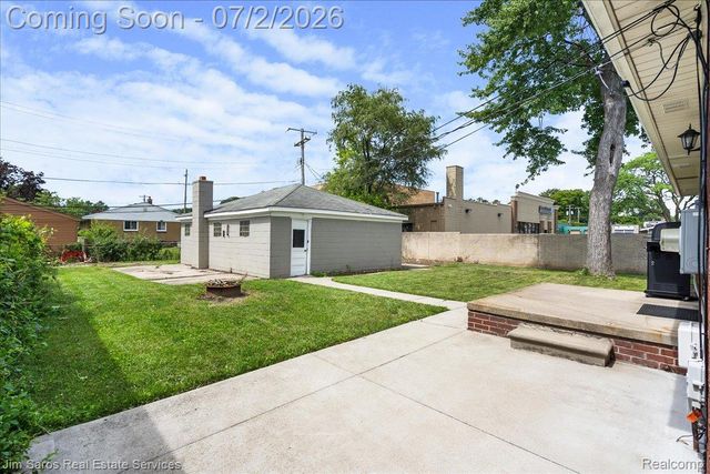 22306 Rosedale Street, St. Clair Shores, MI 48080