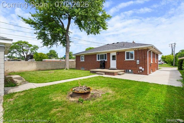 22306 Rosedale Street, St. Clair Shores, MI 48080
