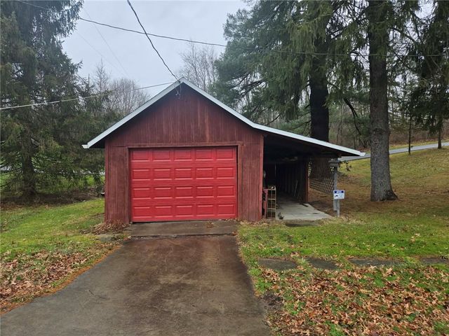 235 Hinchberger Rd, Summit Twp, PA 16002