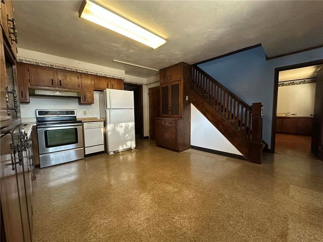 235 Hinchberger Rd, Summit Twp, PA 16002
