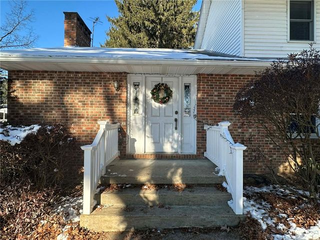 235 Hinchberger Rd, Summit Twp, PA 16002