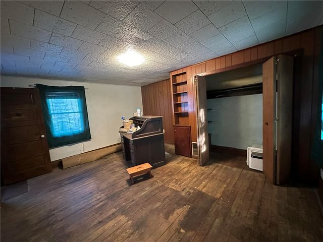 235 Hinchberger Rd, Summit Twp, PA 16002