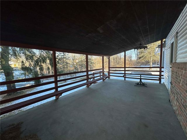 235 Hinchberger Rd, Summit Twp, PA 16002