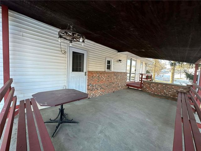 235 Hinchberger Rd, Summit Twp, PA 16002