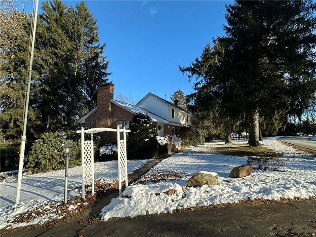 235 Hinchberger Rd, Summit Twp, PA 16002