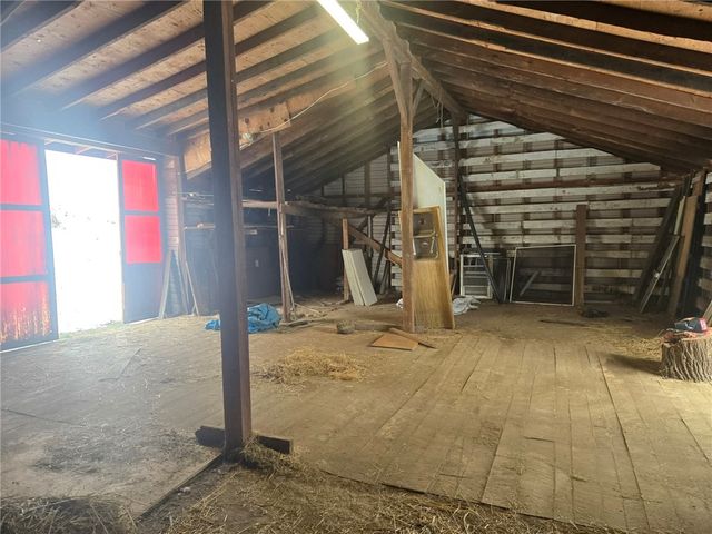 235 Hinchberger Rd, Summit Twp, PA 16002