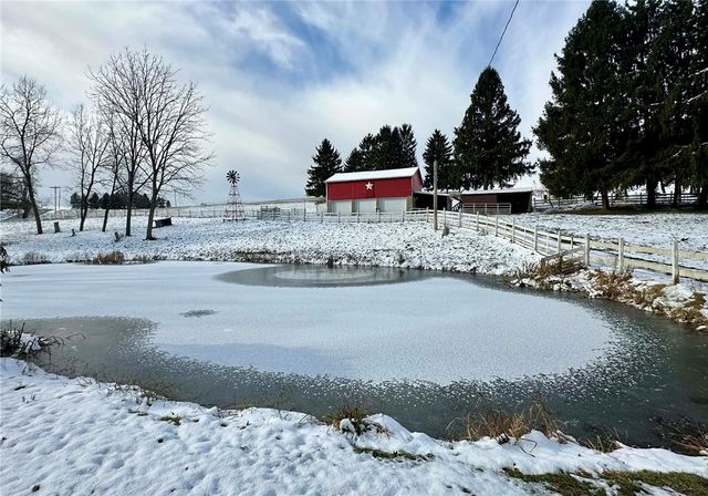 235 Hinchberger Rd, Summit Twp, PA 16002