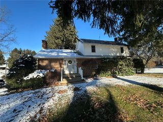 235 Hinchberger Rd, Summit Twp, PA 16002