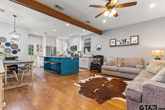 100 Gregg Street, Mt Vernon, TX 75457