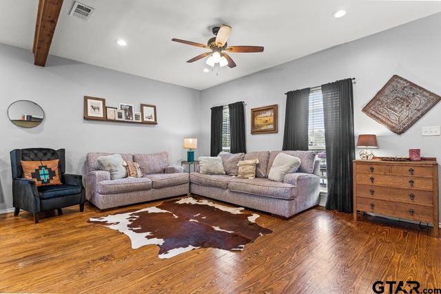 100 Gregg Street, Mt Vernon, TX 75457