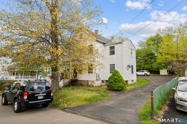 18 Ivy Place, Norwalk, CT 06854